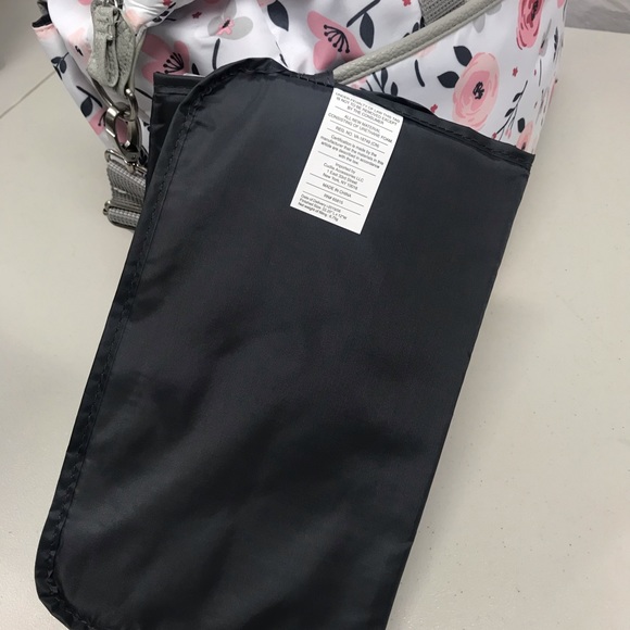 Diaper bag - Picture 4 of 5